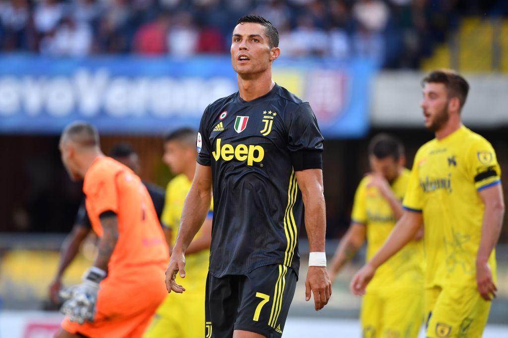 5 tình huống đáng nhớ ngày Ronaldo ra mắt và Juventus thắng nghẹt thở - Ảnh 1.