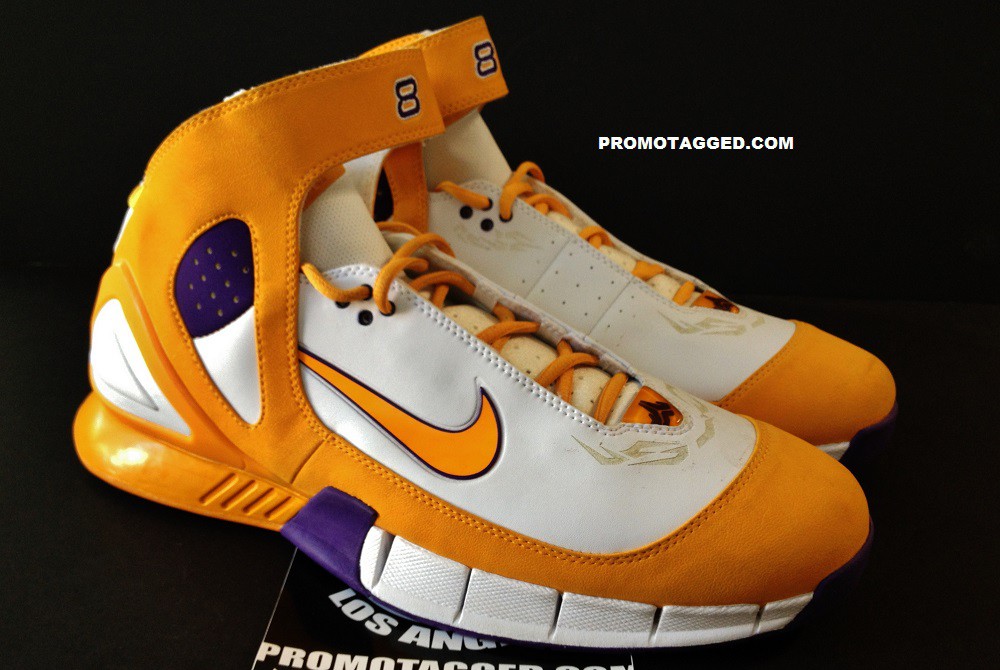 Nike Huarache 2K5: 13 năm nhìn lại mẫu giày thửa đầu tiên của Kobe Bryant - Ảnh 1.