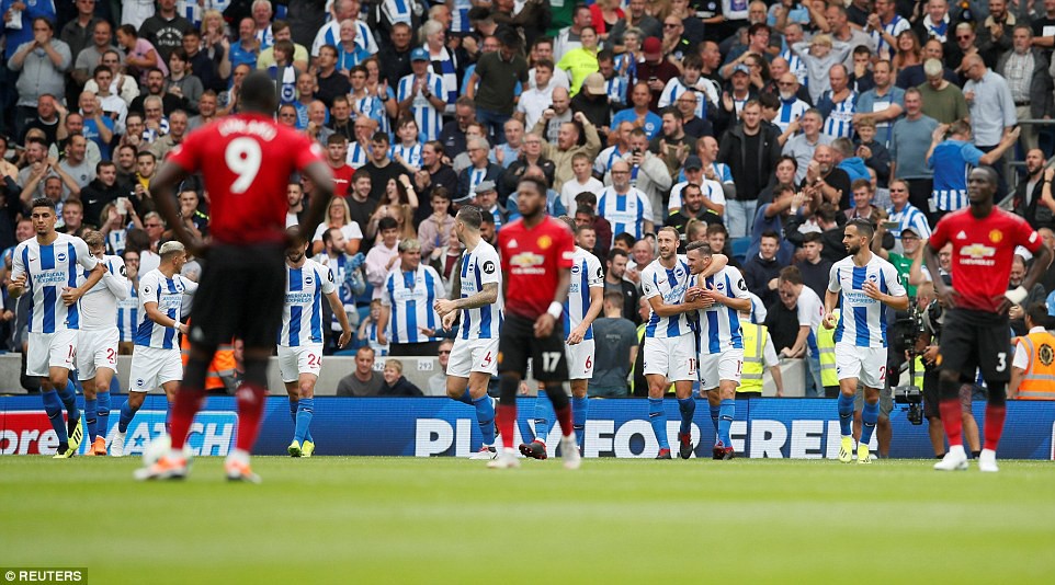 Ngán ngẩm với trận thua Brighton, fan cuồng Man Utd gây quỹ bồi thường hợp đồng sa thải Jose Mourinho - Ảnh 4.