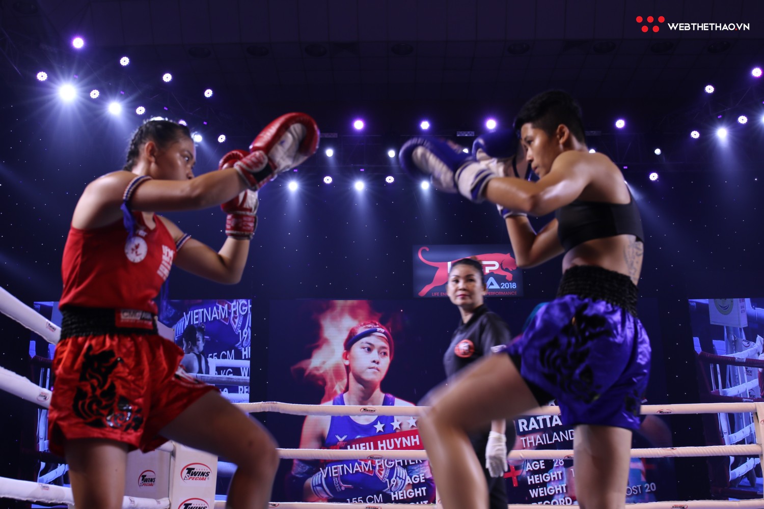 Muay Thai Fight Night 2018: Nguyễn Trần Duy Nhất thắng thuyết phục võ sĩ Thái Lan  - Ảnh 9.