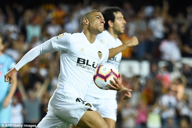Rodrigo thăng hoa, Real Madrid tái mặt vì bị Valencia hét giá chuyển nhượng trên trời  - Ảnh 5.