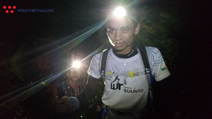 Loop Ultra Trail 2018: Đêm lầy lội trên đỉnh Ba Vì - Ảnh 11.