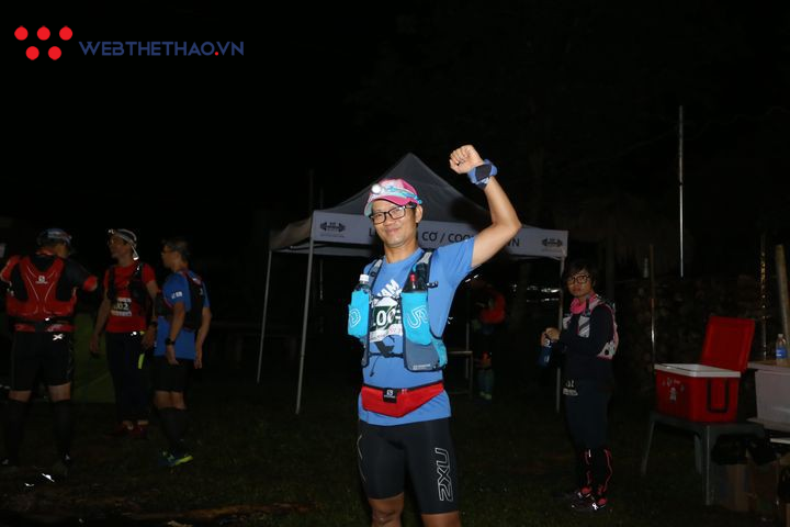 Loop Ultra Trail 2018: Đêm lầy lội trên đỉnh Ba Vì - Ảnh 4.