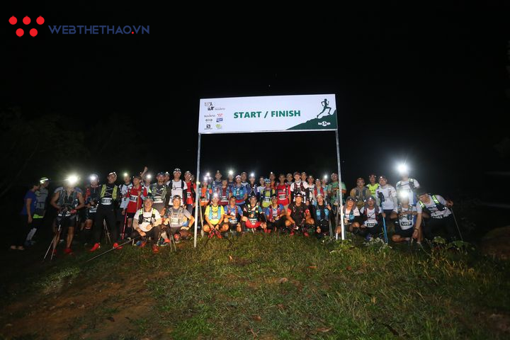 Loop Ultra Trail 2018: Đêm lầy lội trên đỉnh Ba Vì - Ảnh 7.