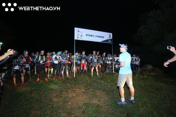 Loop Ultra Trail 2018: Đêm lầy lội trên đỉnh Ba Vì - Ảnh 2.