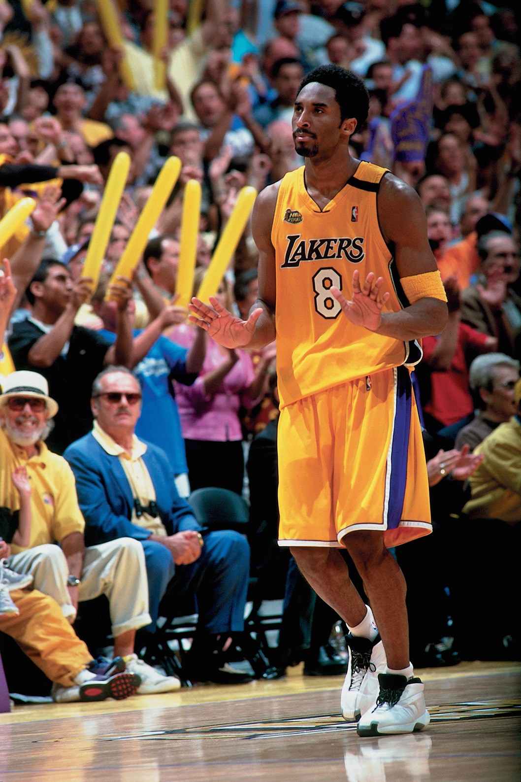 Nhìn lại những mẫu giày quan trọng nhất trong sự nghiệp của Kobe Bryant - Ảnh 3.