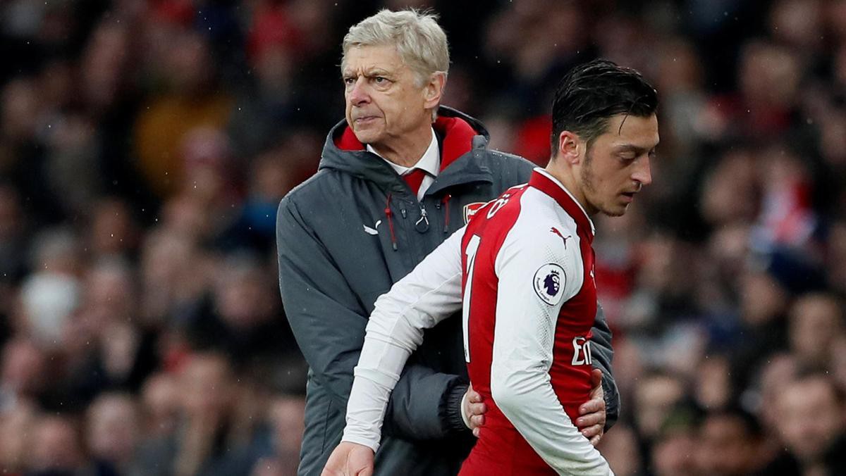 Mesut Ozil ốm thật hay... ốm giả khi nhìn vào bệnh án khó tin ở Arsenal? - Ảnh 3.