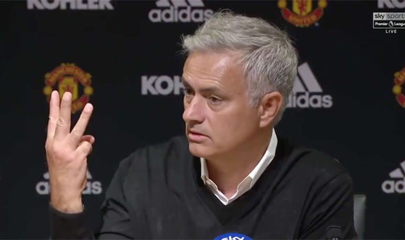 Để thua đậm nhất sự nghiệp, HLV Mourinho vẫn lớn tiếng nạt nộ phóng viên - Ảnh 5.