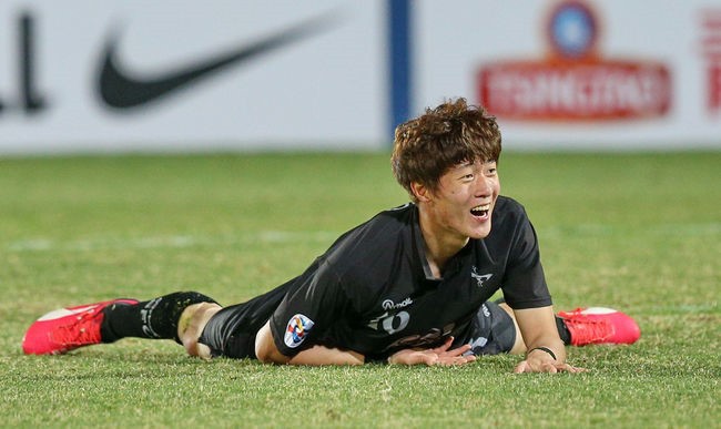 Chân sút ghi 8 bàn của Olympic Hàn Quốc suýt bị loại vì... yêu lăng nhăng - Ảnh 1.