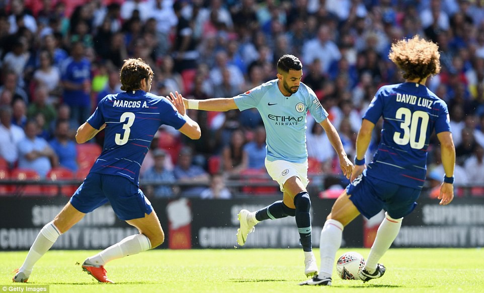 Video: Aguero lập kỳ tích 200 bàn, Man City hạ Chelsea giành Siêu Cúp Anh - Ảnh 3.