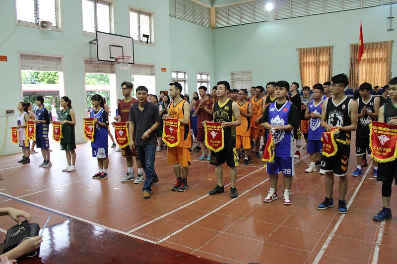 Sau Hà Nội, Thang Long Warriors tiếp tục hỗ trợ phong trào bóng rổ tại Bắc Giang - Ảnh 2.