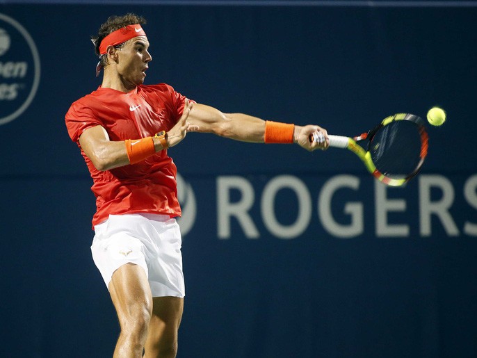 Vòng 2 Rogers Cup: Rafael Nadal cho đối thủ ăn hành đến ức chế ném cả vợt - Ảnh 1.