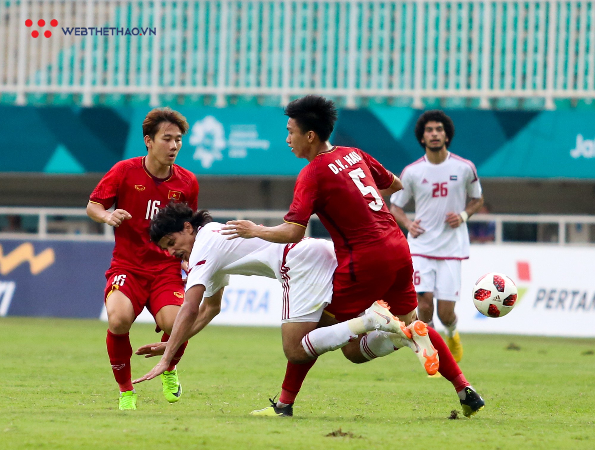 HLV Park Hang Seo bất mãn với Olympic UAE vì câu giờ chờ đá penalty - Ảnh 5.