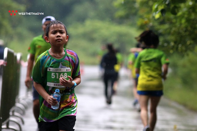 Trang An Marathon 2018: Những bước chân tí hon giữa thánh địa của Tướng Cờ Lau - Ảnh 8.