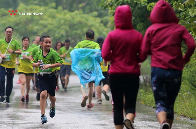 Trang An Marathon 2018: Những bước chân tí hon giữa thánh địa của Tướng Cờ Lau - Ảnh 1.