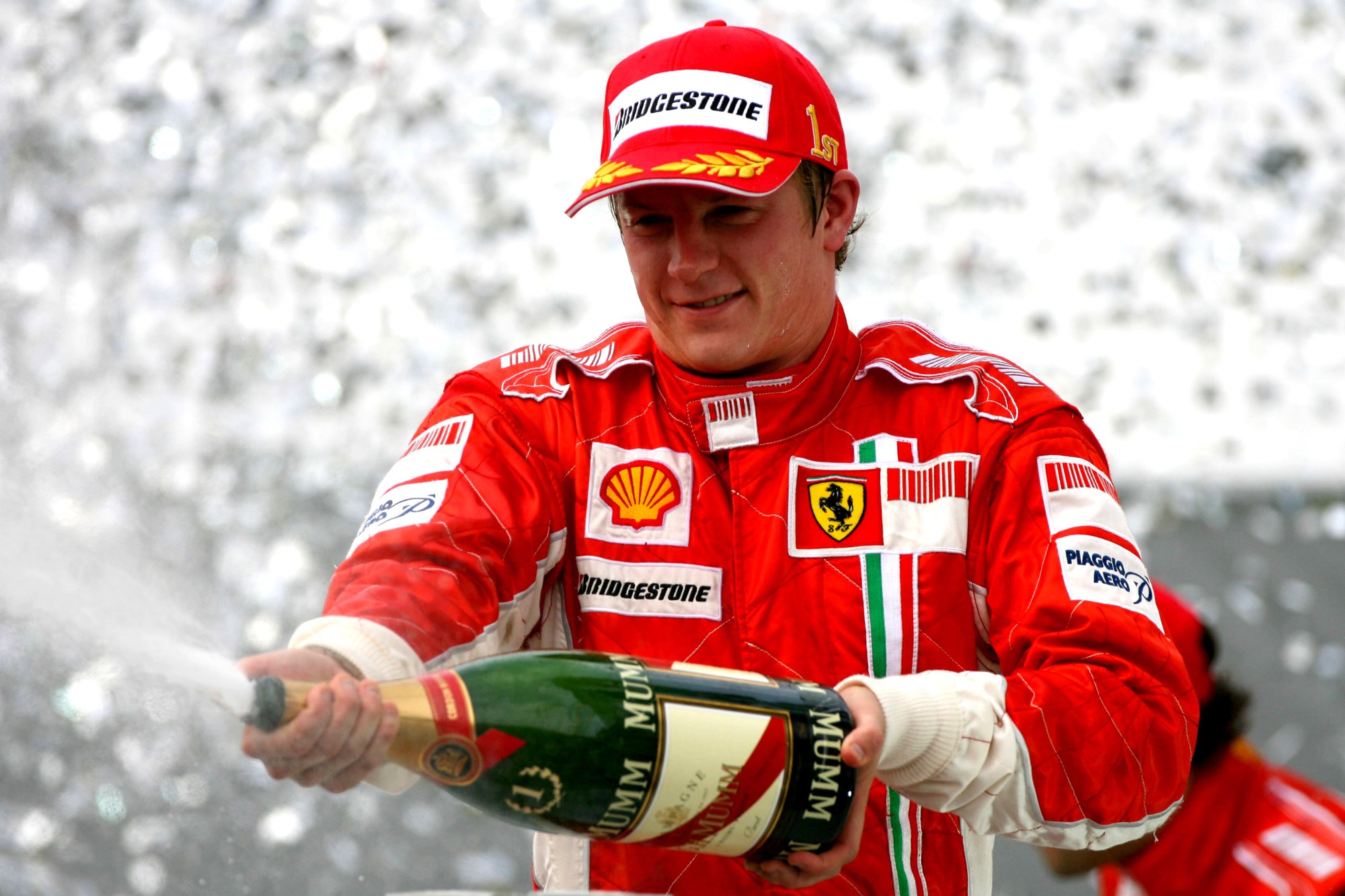 Vì sao Kimi Raikkonen tuyên bố chia tay Ferrari ở thời điểm nhạy cảm của mùa giải F1 2018? - Ảnh 9.