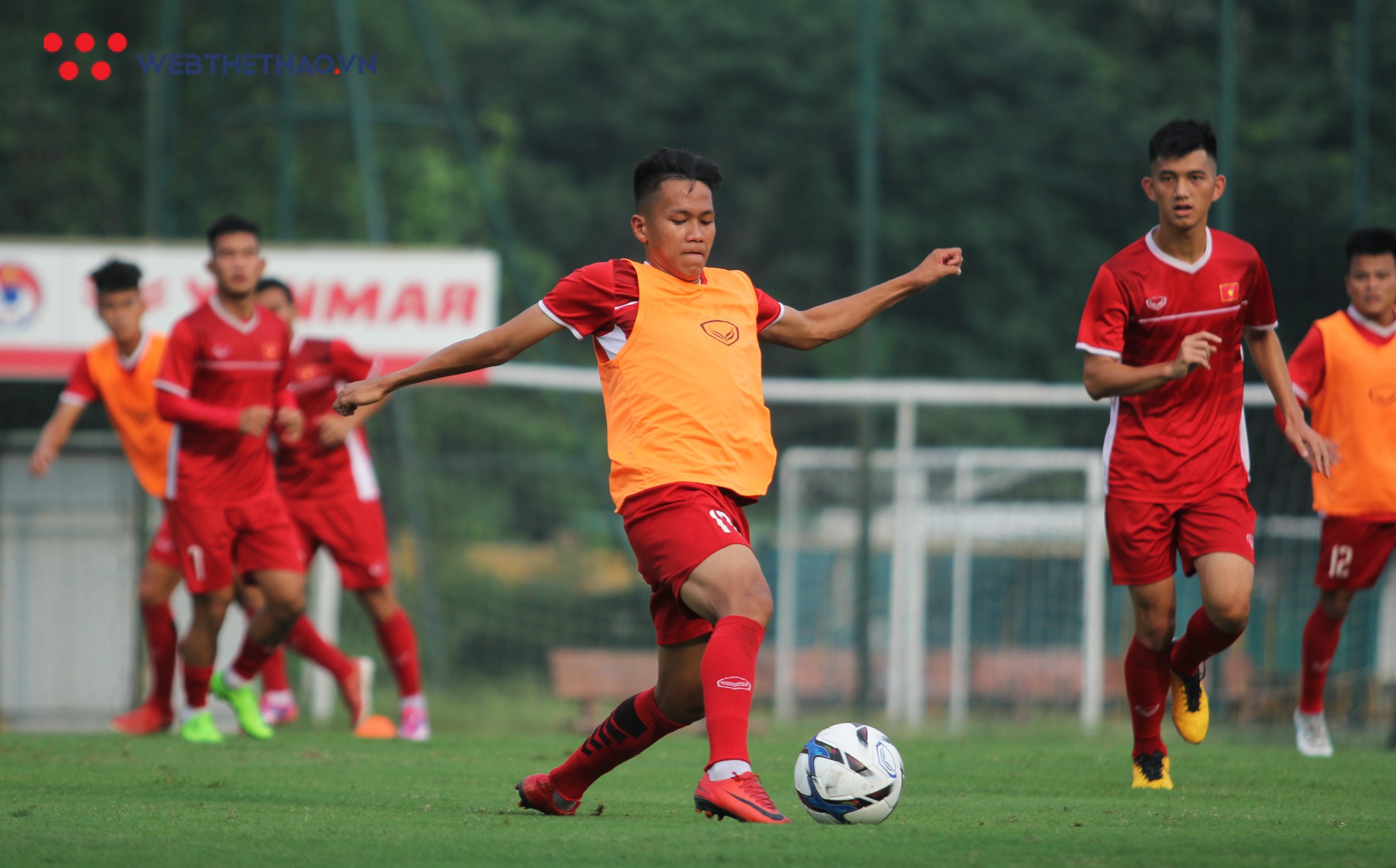 U19 Việt Nam hiện tại không có cầu thủ nổi trội như Công Phượng, tinh quái như Quang Hải - Ảnh 4.