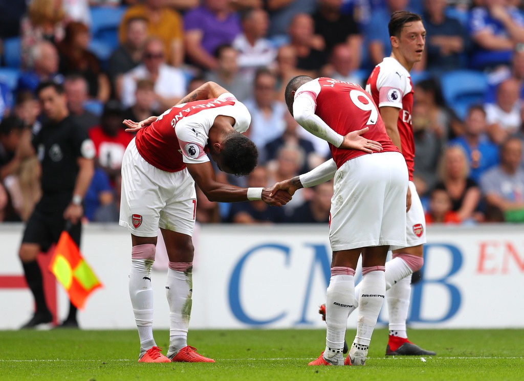 Hiệu suất khó tin của bộ đôi Aubameyang - Lacazette chưa thuyết phục HLV Emery - Ảnh 1.