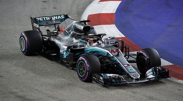 Đua phân hạng Singapore GP 2018: Hamilton khiến Ferrari lo sốt vó - Ảnh 6.