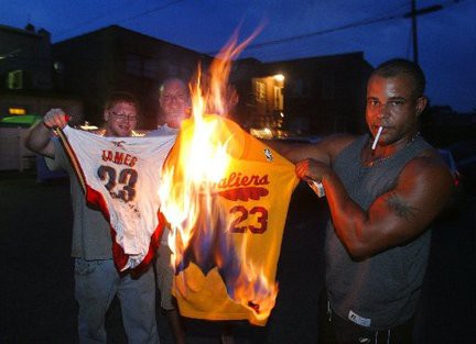 Từng có một LeBron James thiếu khuôn phép tại Miami Heat 2010 - Ảnh 1.