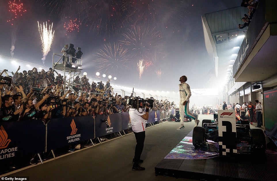 Nhìn lại những sự kiện thú vị có thể bạn đã bỏ lỡ ở Singapore GP 2018 - Ảnh 1.
