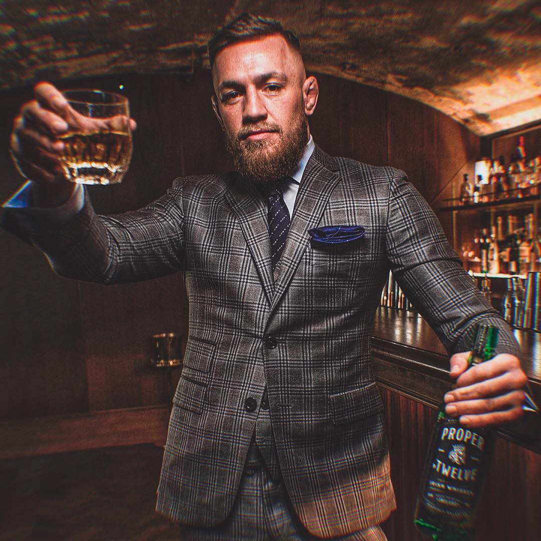 Conor McGregor tuyên bố vé vào cửa buổi họp báo UFC 229 là... một chai whiskey  - Ảnh 4.