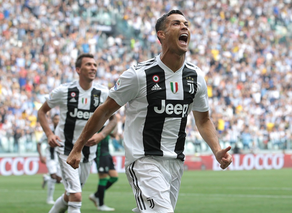 Ronaldo sẽ “nổ súng” để tranh vua phá lưới C1/Champions League với Messi? - Ảnh 1.