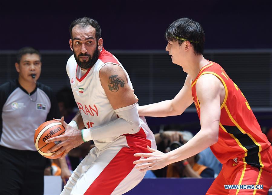 Chung kết bóng rổ ASIAD: Zhou Qi bị phong tỏa, Trung Quốc vẫn xuất sắc vượt vũ môn vô địch châu Á - Ảnh 1.