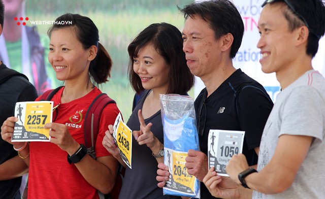 Chùm ảnh: Hàng ngàn runner đổ về khu vực Expo của Vietnam Mountain Marathon 2018 - Ảnh 8.