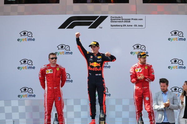 Lewis Hamilton vs. Sebastian Vettel: Khi cuộc chiến đã đến hồi kết - Ảnh 9.