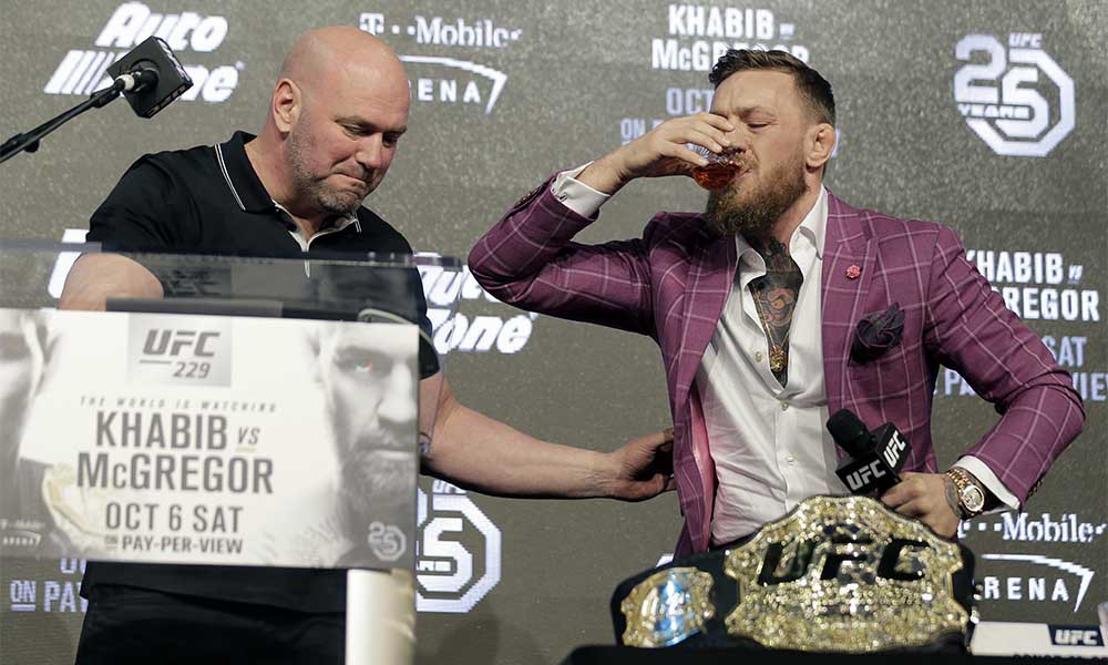 Dana White thừa nhận Conor McGregor được thiên vị rất nhiều, nhưng “cậu ta xứng đáng được thế” - Ảnh 5.