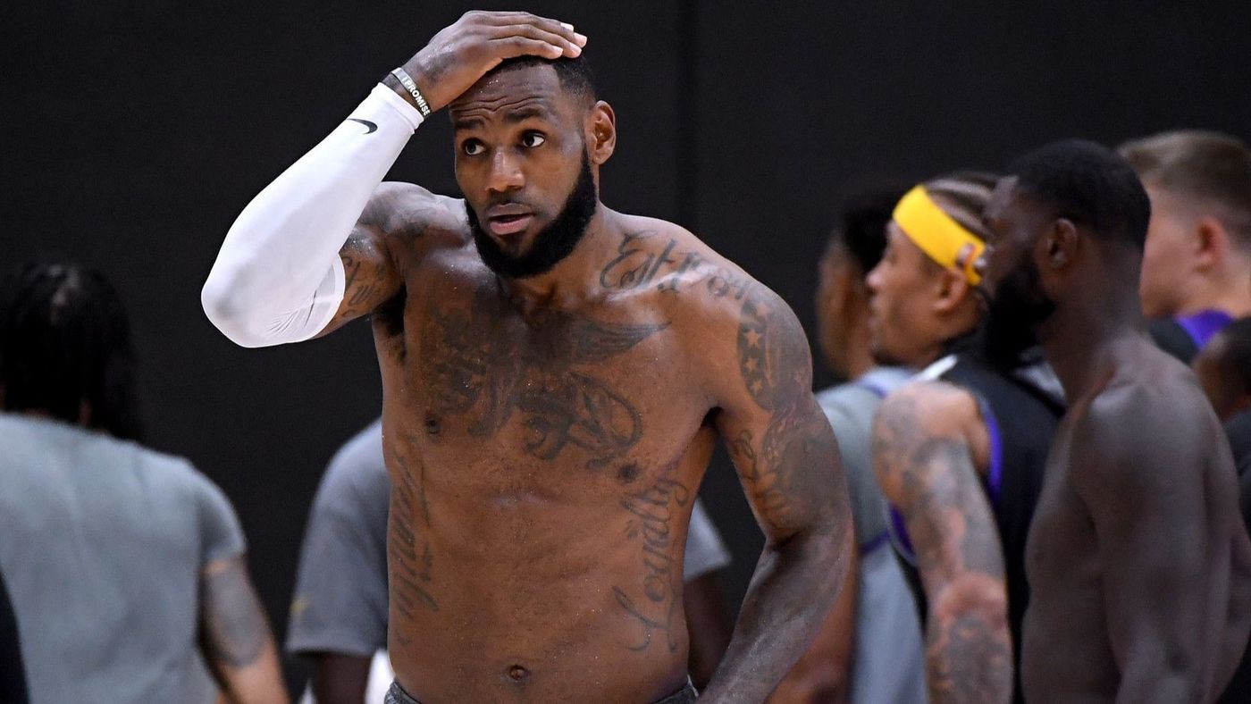 LeBron James đối đáp cực ngầu khi được hỏi về lòng trung thành của fan - Ảnh 1.