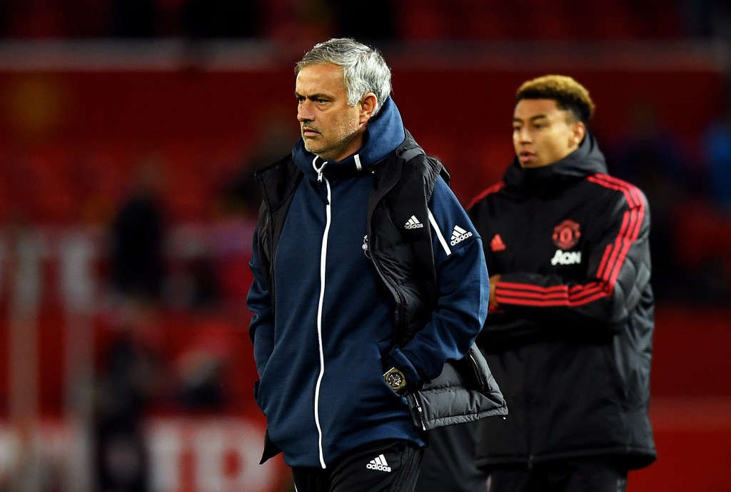 Thua Derby, Mourinho được nhà cái đôn lên... Top HLV dễ bị sa thải nhất - Ảnh 7.