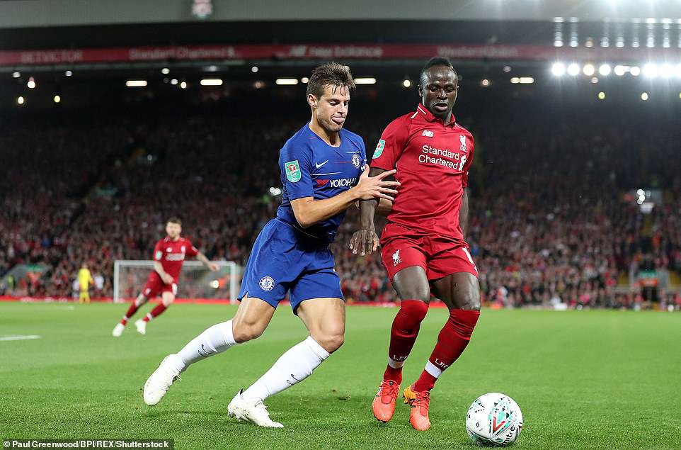 Liverpool hồi hộp vì 3 trụ cột vắng mặt trên sân tập trước đại chiến với Chelsea  - Ảnh 5.