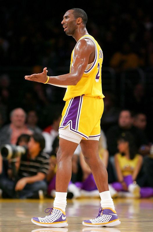 Gợi nhớ về Los Angeles Lakers và thảm hoạ thời trang mang tên quần siêu ngắn - Ảnh 2.