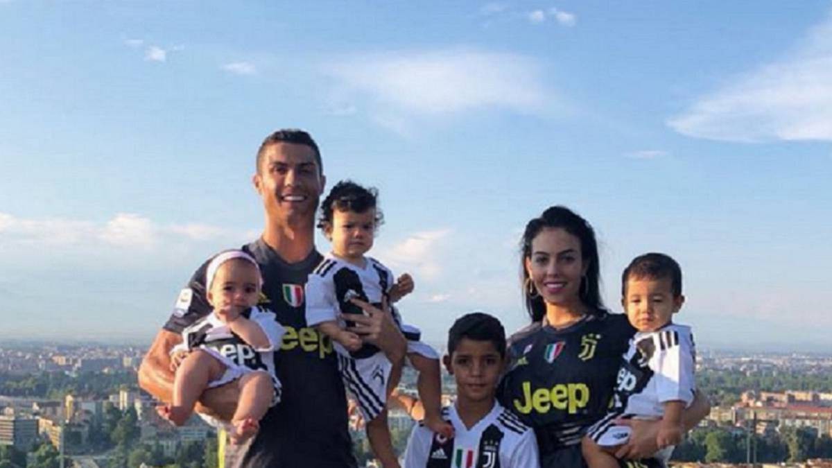 Ronaldo bố vẫn tịt ngòi ở Juventus, Ronaldo con đã nổ súng ầm ầm - Ảnh 6.