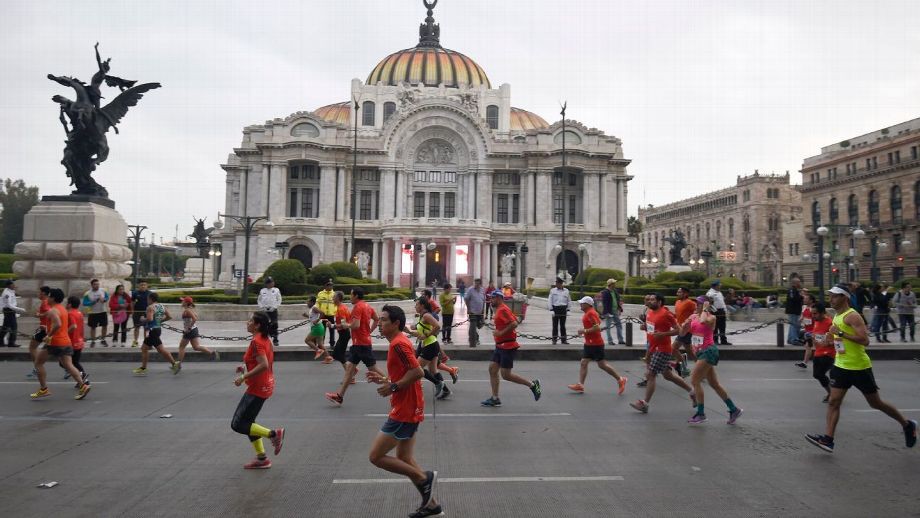 Hơn 1 vạn người chạy bộ ăn gian ở Mexico City Marathon chỉ vì...huy chương - Ảnh 3.