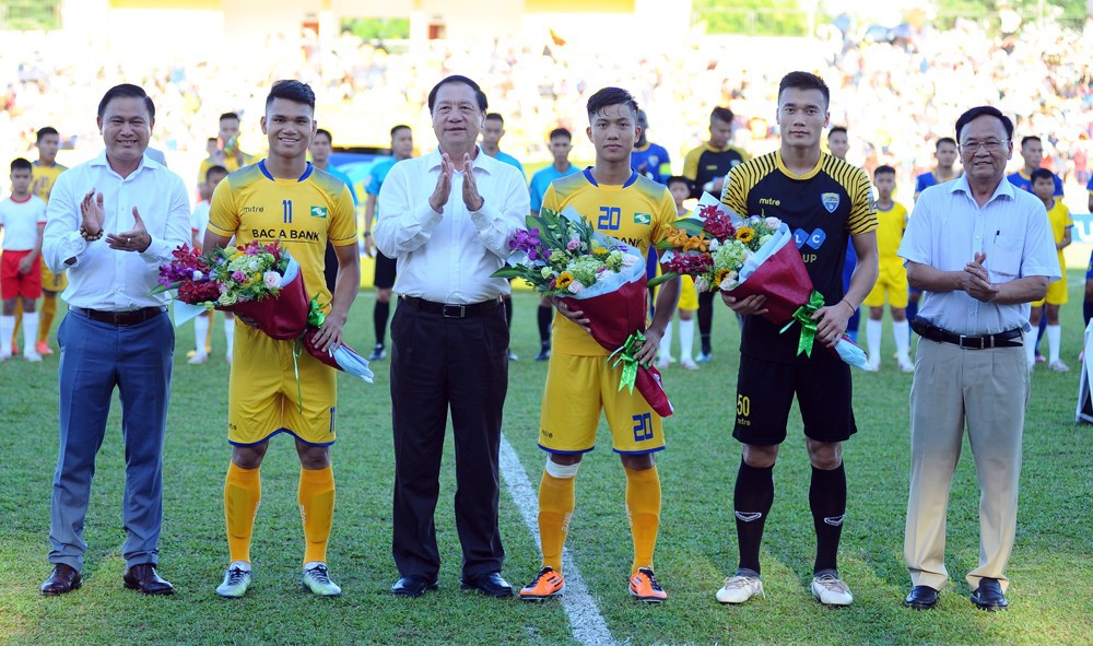 SLNA mất 2 tuyển thủ, 1 cựu cầu thủ Olympic Việt Nam trước đại chiến Hà Nội FC - Ảnh 3.