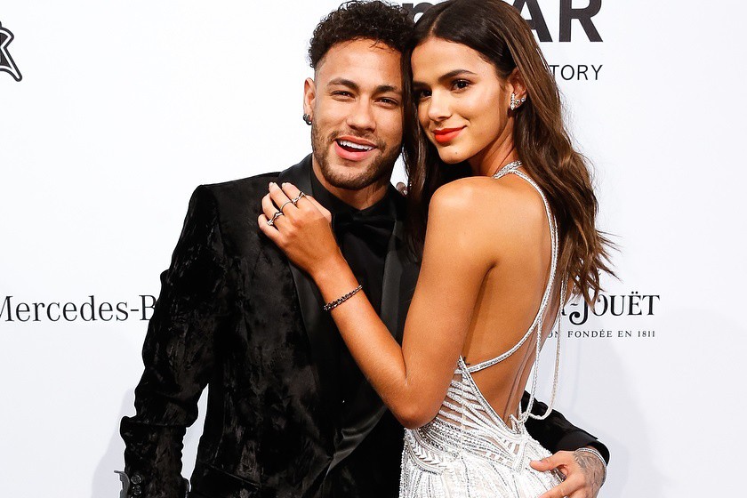 Không đẹp như Á hậu, nhưng bạn gái Neymar cũng từng... bán dâm - Ảnh 3.