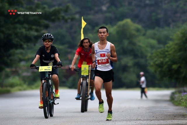 Trang An Marathon 2018: Vũ Văn Sơn vô địch trên sân nhà cố đô Hoa Lư - Ảnh 16.