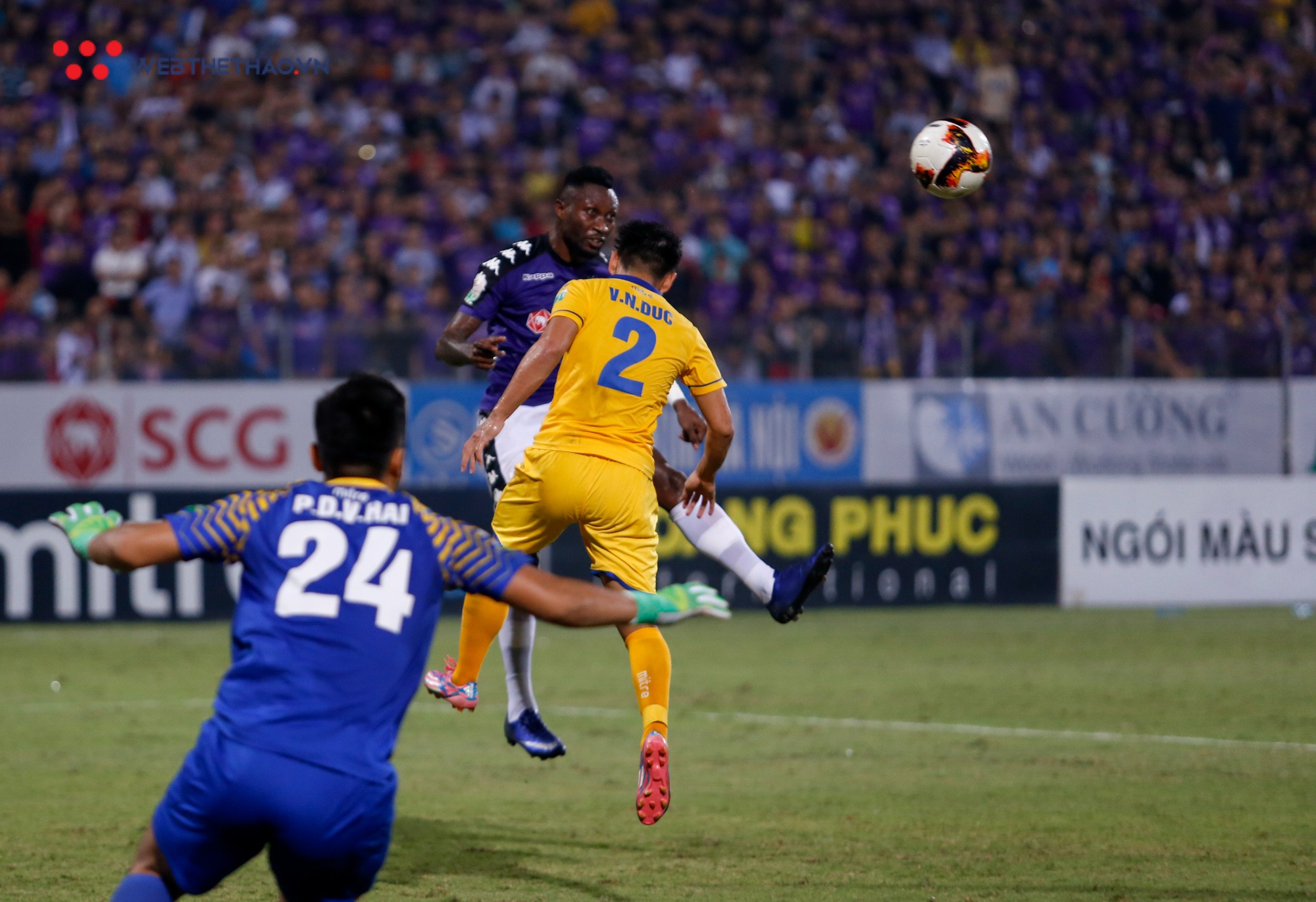 Cậy nhờ chân sút xuất sắc nhất lịch sử, Hà Nội FC lập kỷ lục vô địch V.League - Ảnh 8.
