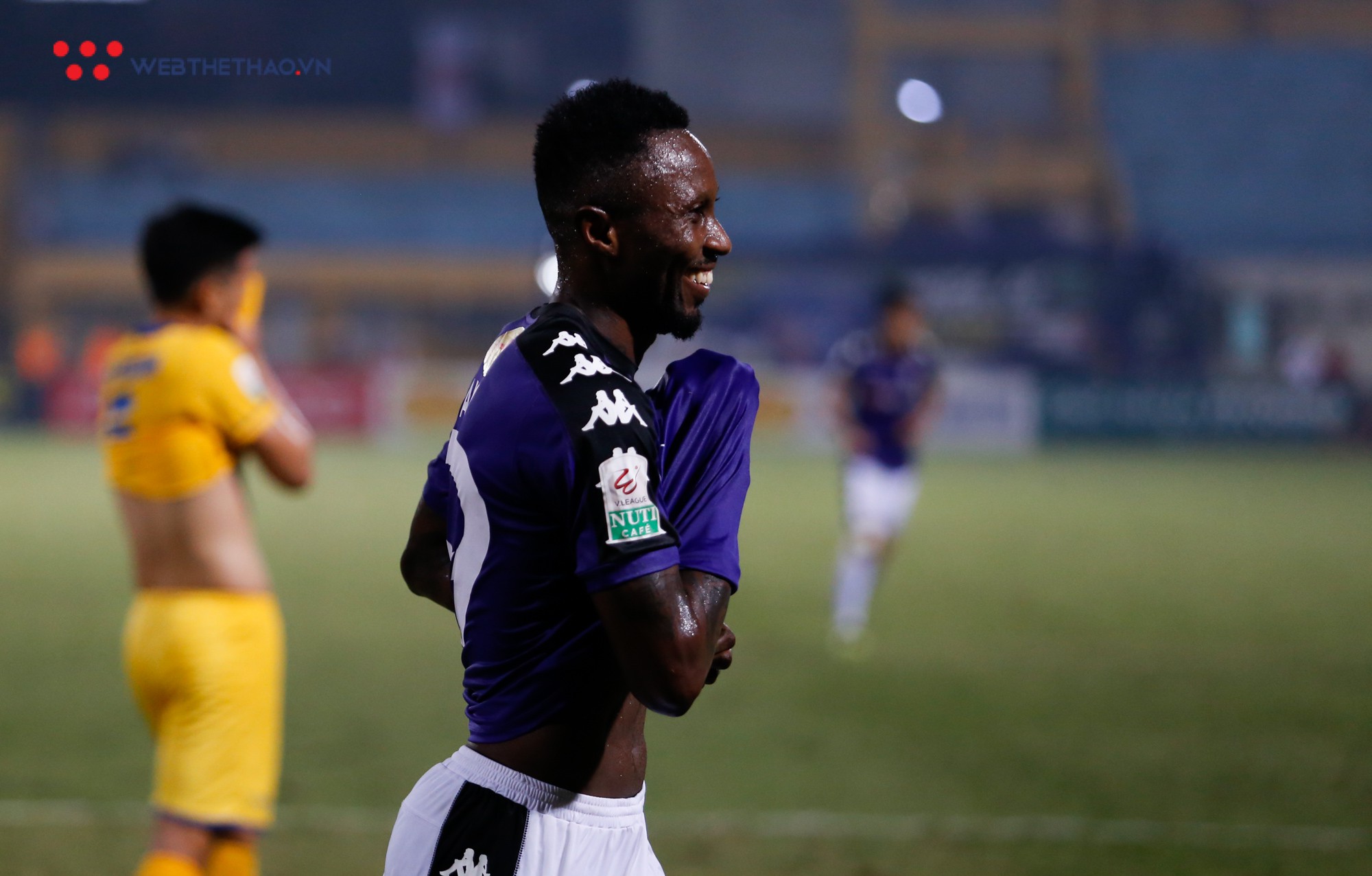 Cậy nhờ chân sút xuất sắc nhất lịch sử, Hà Nội FC lập kỷ lục vô địch V.League - Ảnh 9.