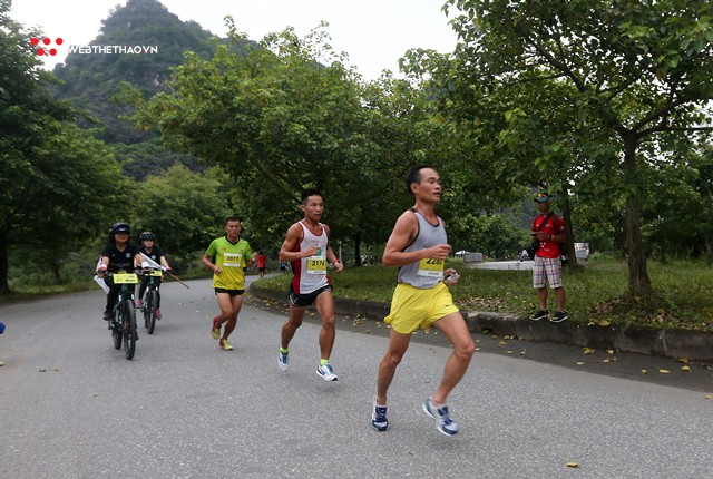 Trang An Marathon 2018: Vũ Văn Sơn vô địch trên sân nhà cố đô Hoa Lư - Ảnh 23.
