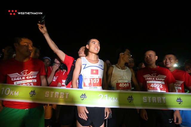 Trang An Marathon 2018: Vũ Văn Sơn vô địch trên sân nhà cố đô Hoa Lư - Ảnh 7.