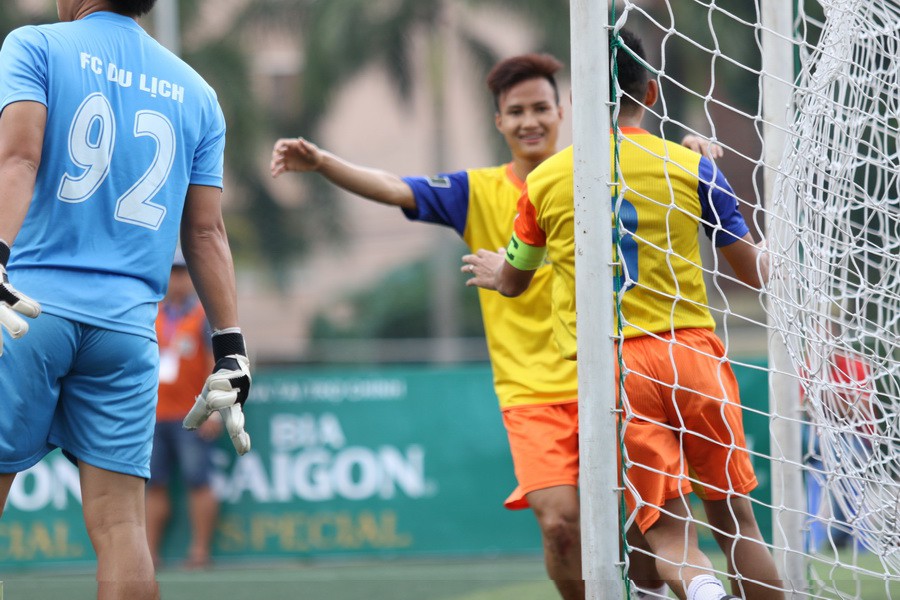 Đánh bại Du Lịch 4-1 và với việc Văn Minh bị Tô Ký cầm hòa 2-2 ở vòng 9, MV Corp chính thức lên ngôi sớm 2 vòng tại HPL-S3. Một trận đấu áp đảo hoàn toàn của MV Corp và các bàn thắng của Đình Thắng, Phú Nguyên, Khánh 