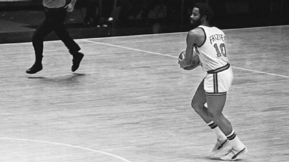 Walt Frazier giúp Knicks đánh bại Lakers năm 1973