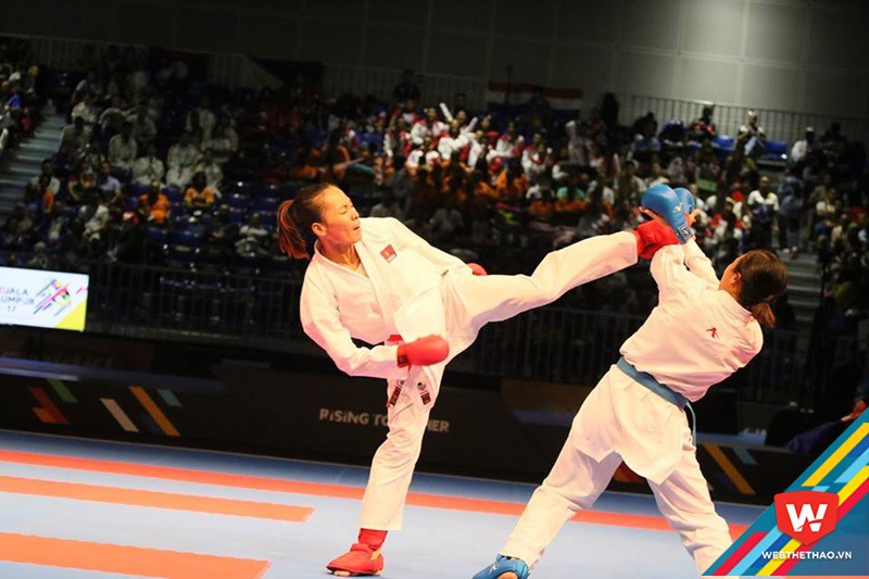 Khánh Vy giành HCĐ môn karate nội dung đối kháng kumite dưới 50kg