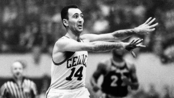 Bob Cousy và Celtics đánh bại Lakers sau 7 game