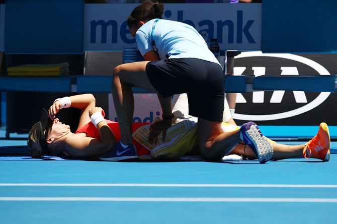 Lucic-Baroni gặp chấn thương ở trận tứ kết Australian Open