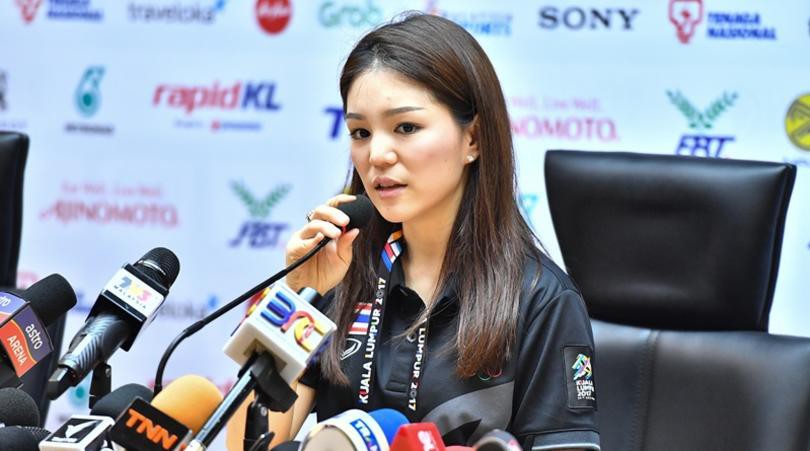 Trưởng đoàn bóng đá Thái Lan, Watanya Wongopasi hy vọng các cầu thủ đã giảm được phần nào áp lực sau chiến thắng U22 Campuchia